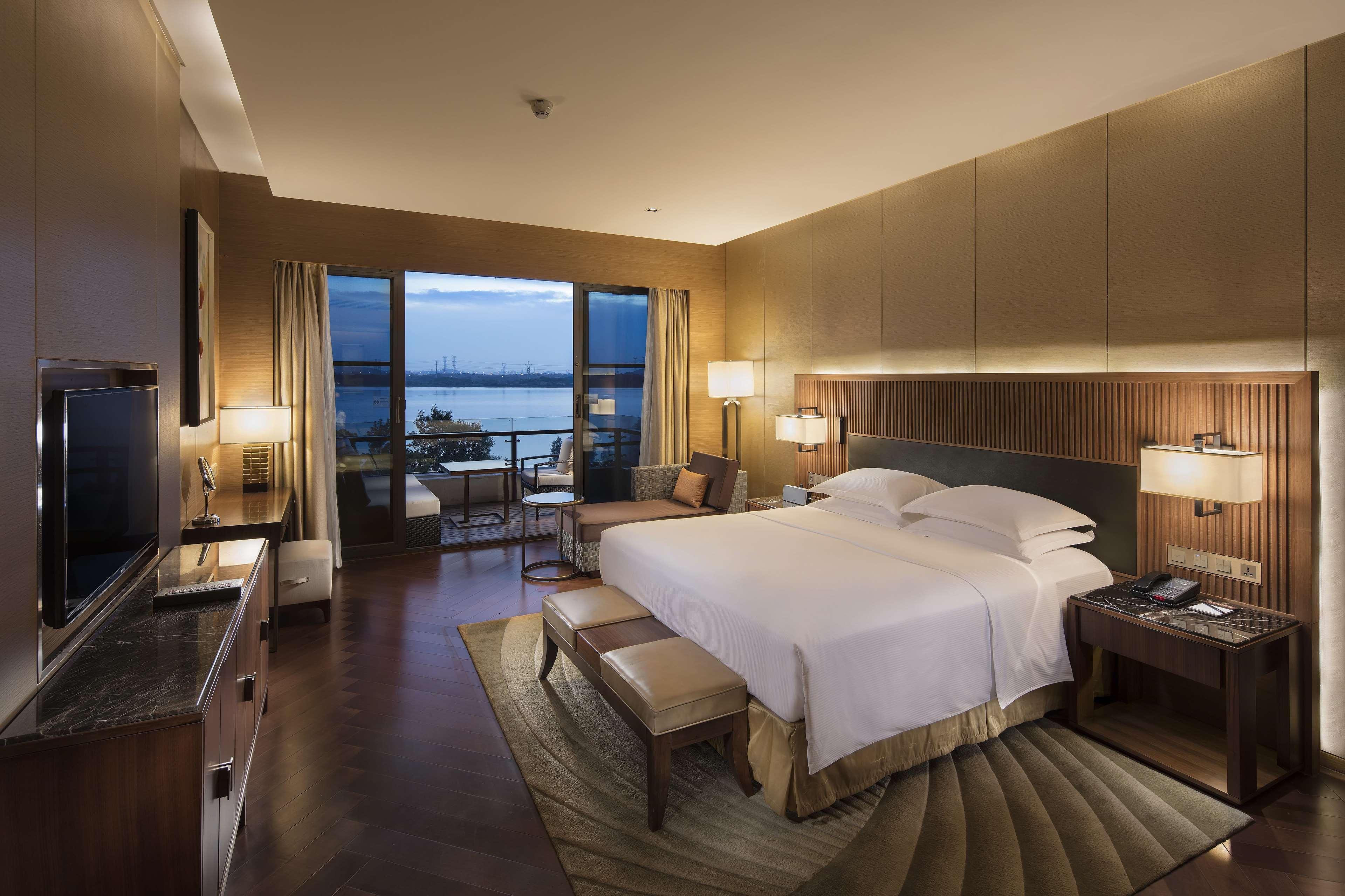 ฮิลตัน วูฮาน ออปติก วัลเลย์ Hotel อู่ฮั่น ภายนอก รูปภาพ