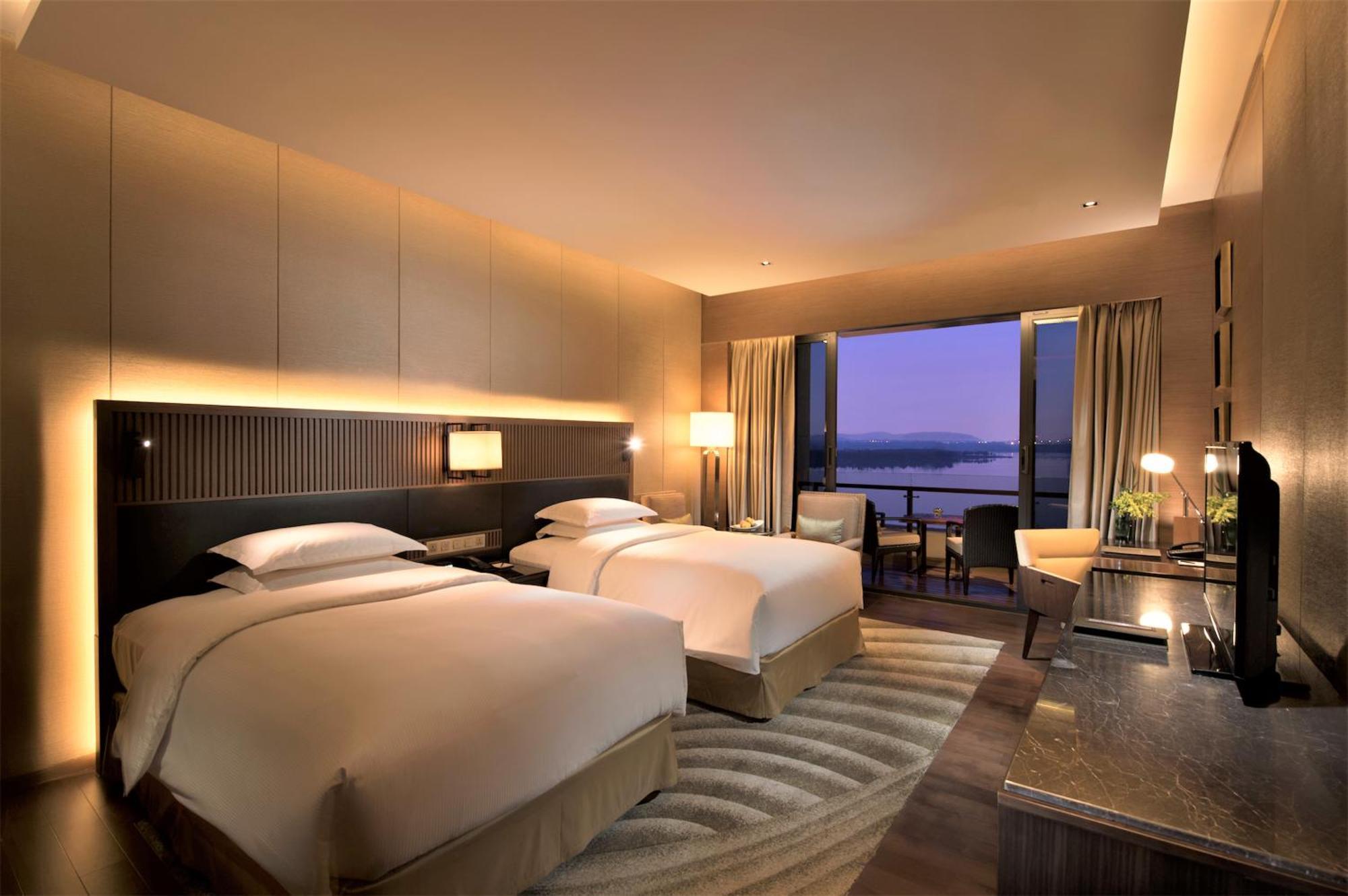 ฮิลตัน วูฮาน ออปติก วัลเลย์ Hotel อู่ฮั่น ภายนอก รูปภาพ
