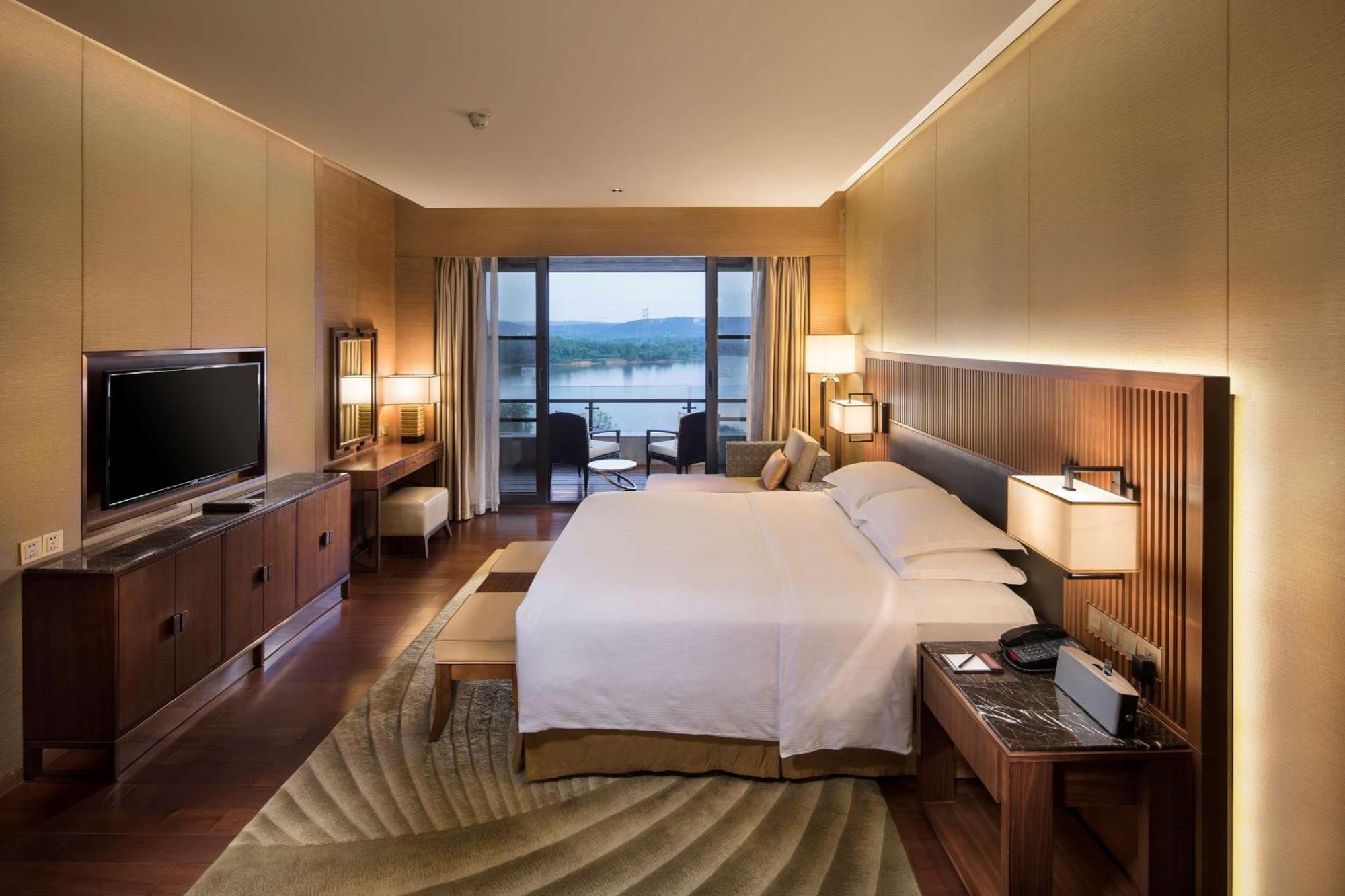 ฮิลตัน วูฮาน ออปติก วัลเลย์ Hotel อู่ฮั่น ภายนอก รูปภาพ