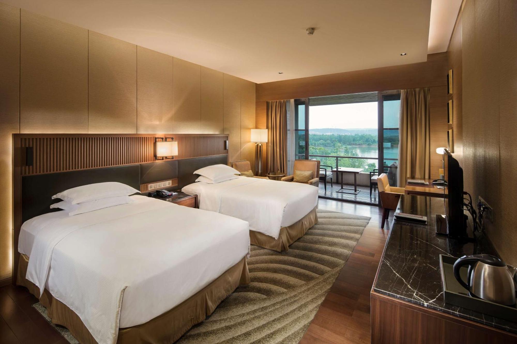 ฮิลตัน วูฮาน ออปติก วัลเลย์ Hotel อู่ฮั่น ภายนอก รูปภาพ